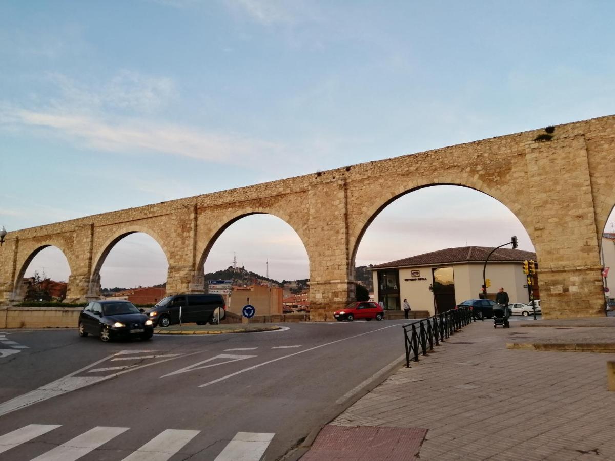 Estudios Los Arcos テルエル エクステリア 写真